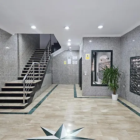 Center & 10 Min Daire